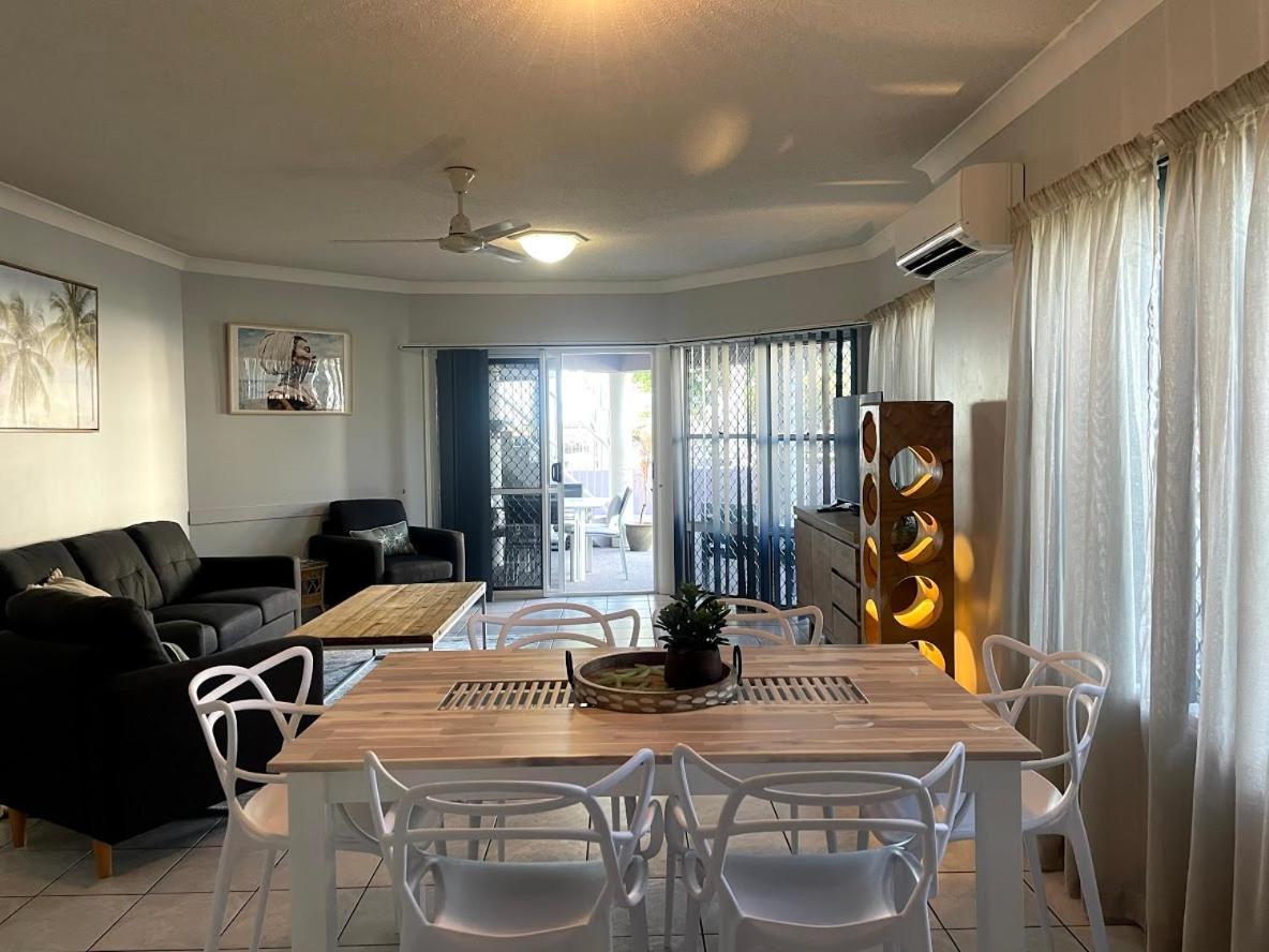 Villa Venezia Apt 3 - Spacious Hervey Bay Beachfront Apartment Экстерьер фото