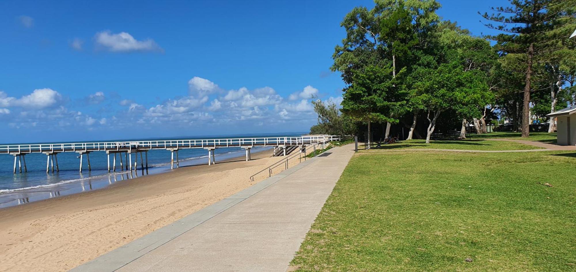 Villa Venezia Apt 3 - Spacious Hervey Bay Beachfront Apartment Экстерьер фото